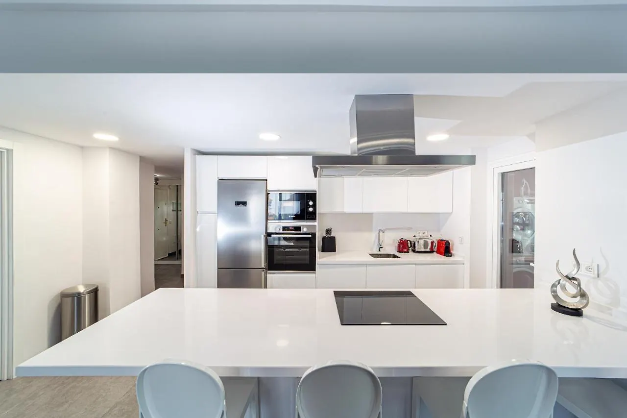 By Riva - Modern, Contemporary 3Bed Apartment Dama De Noche Puerto Banus Marbella
